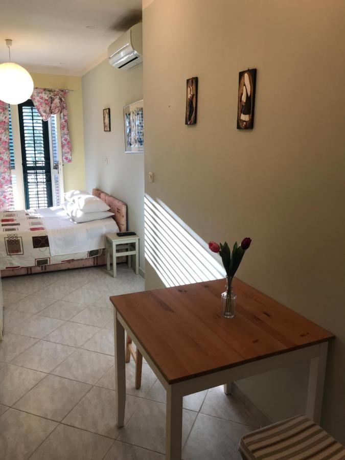 Studio In The Top Center Appartement Split Buitenkant foto
